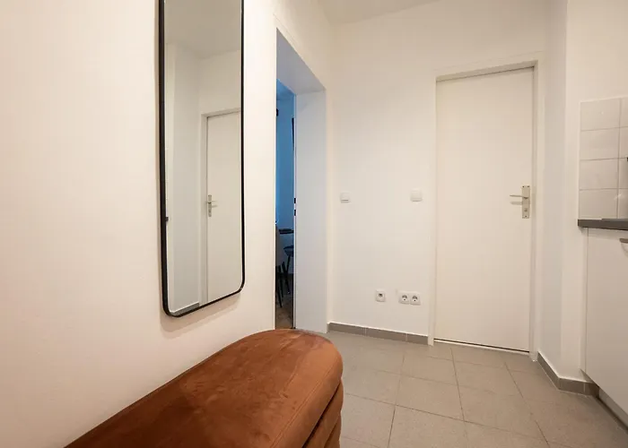 Modern In A Location * Wien